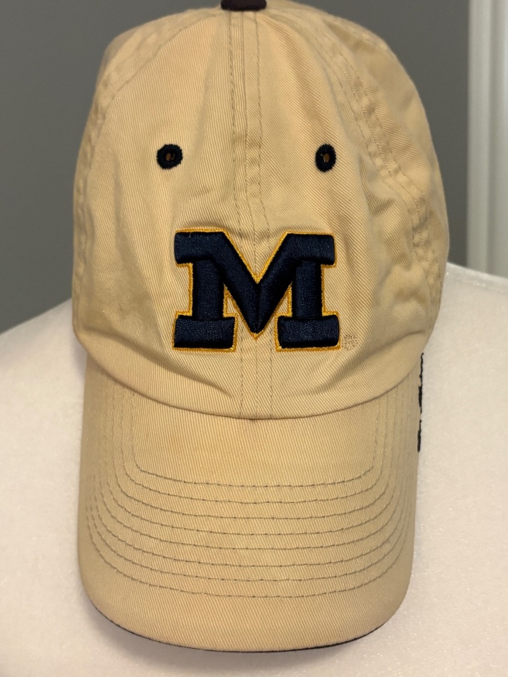 Official University of Michigan Wolverines Twill Strapback Baseball Cap - Unisex